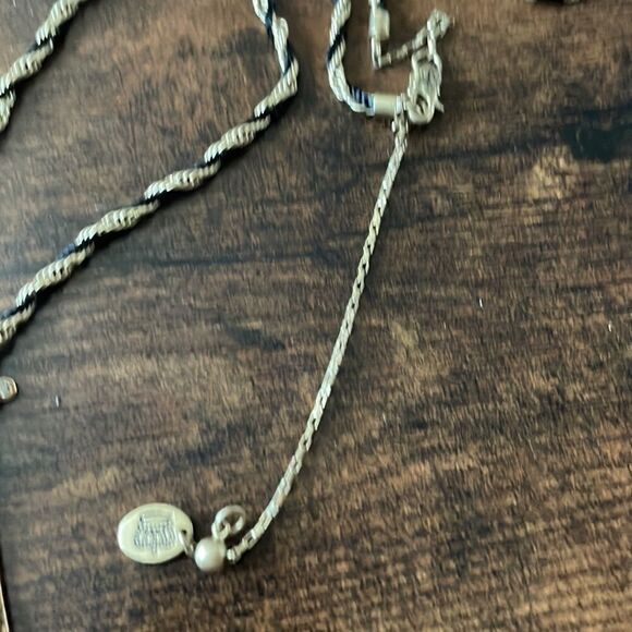 RARE- Retired Juicy Couture Emerald / Bird/ Flower Charm Necklace - Picture 3 of 9